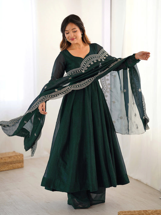 Georgeous Plain Bottle Green Anarakli Suit Set With White Thread Work Embroidery Dupatta