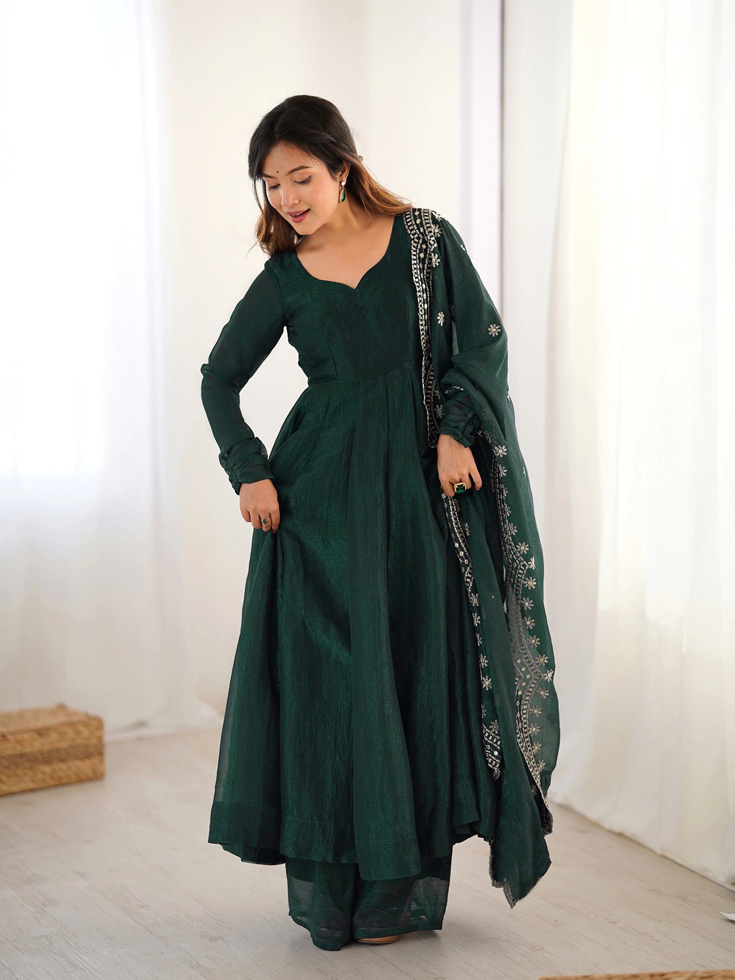 Georgeous Plain Bottle Green Anarakli Suit Set With White Thread Work Embroidery Dupatta