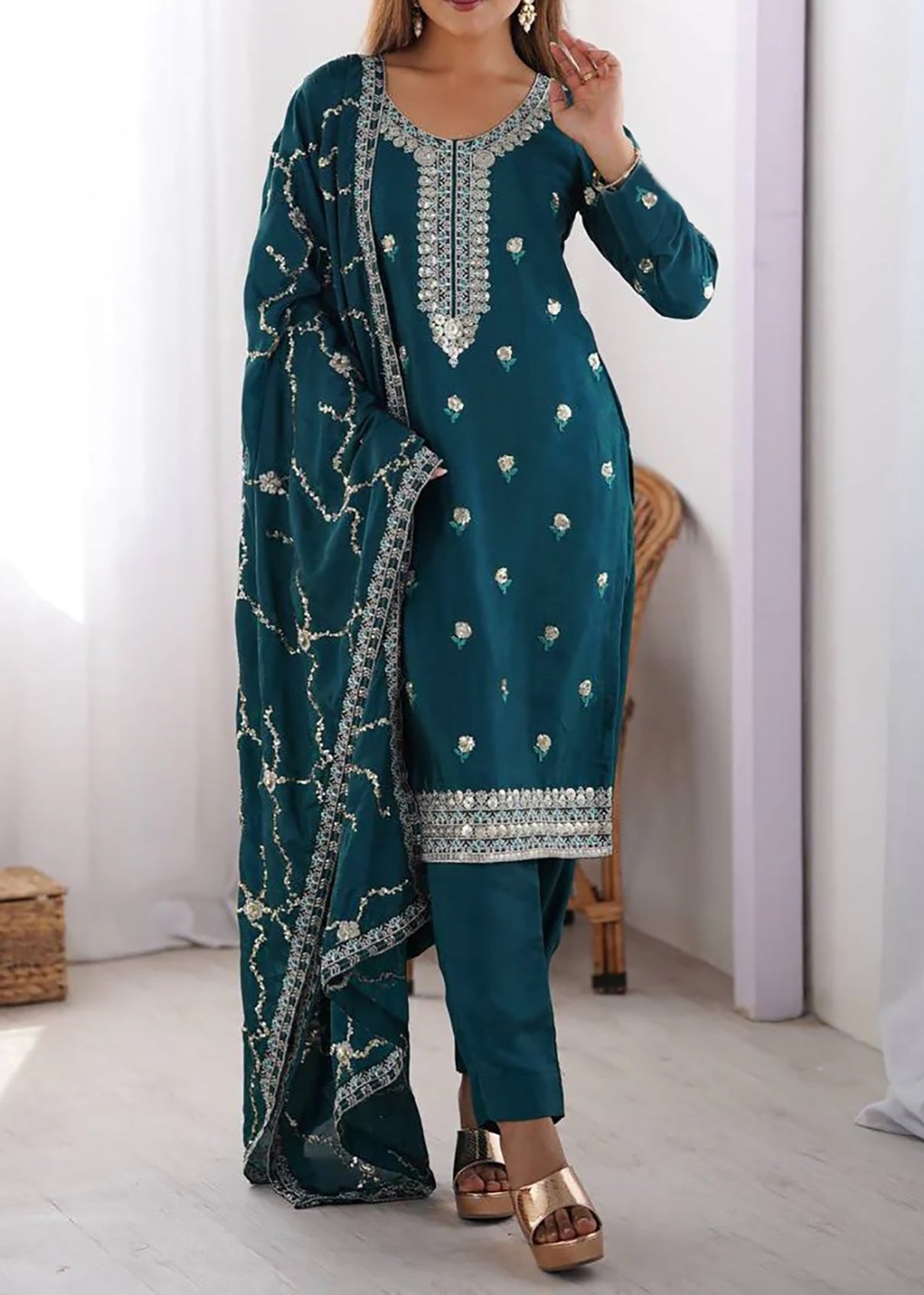 Embroidery Work Daily Wear Suits Sets With Dupatta And Bottom