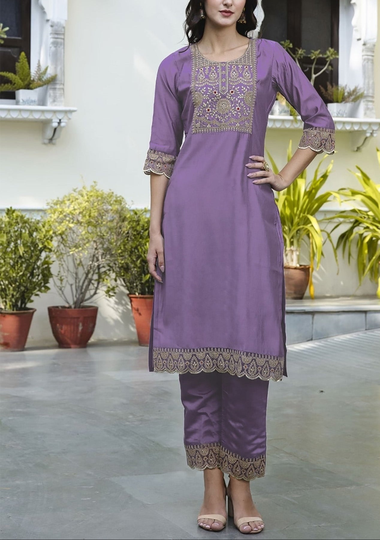 Luxurious Goldes Thread Work Kurti Suits Set With Golden Scallop Border Dupatta