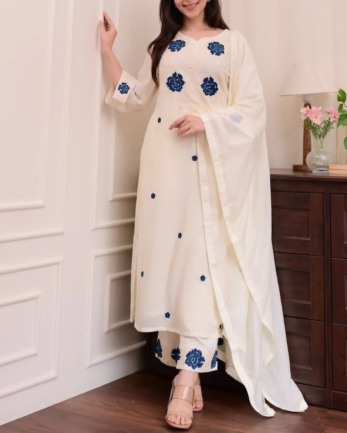 Pickhand Thrad Embroidery Work Kurti Suits Set With Duptaa