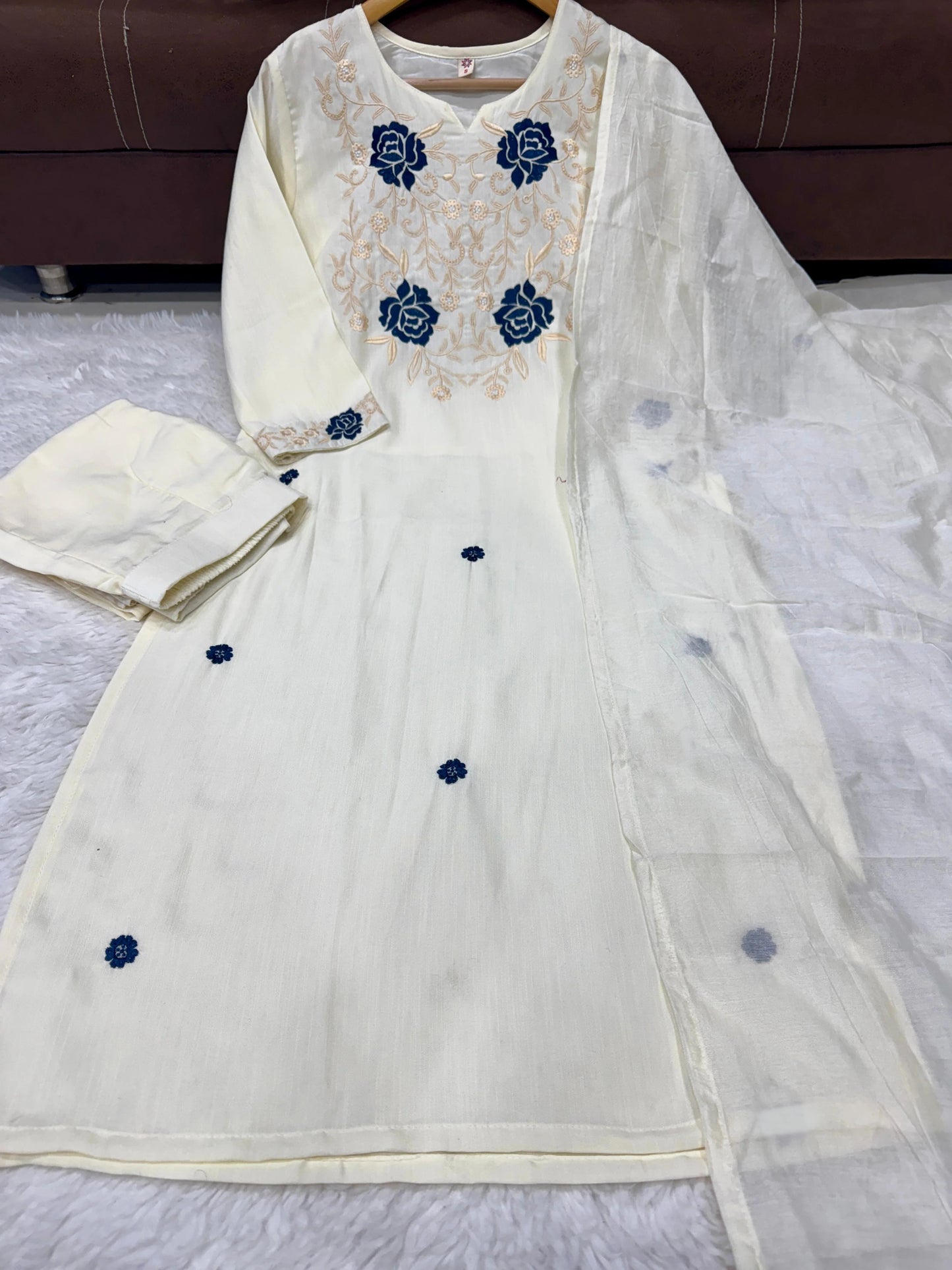 Pickhand Thrad Embroidery Work Kurti Suits Set With Duptaa