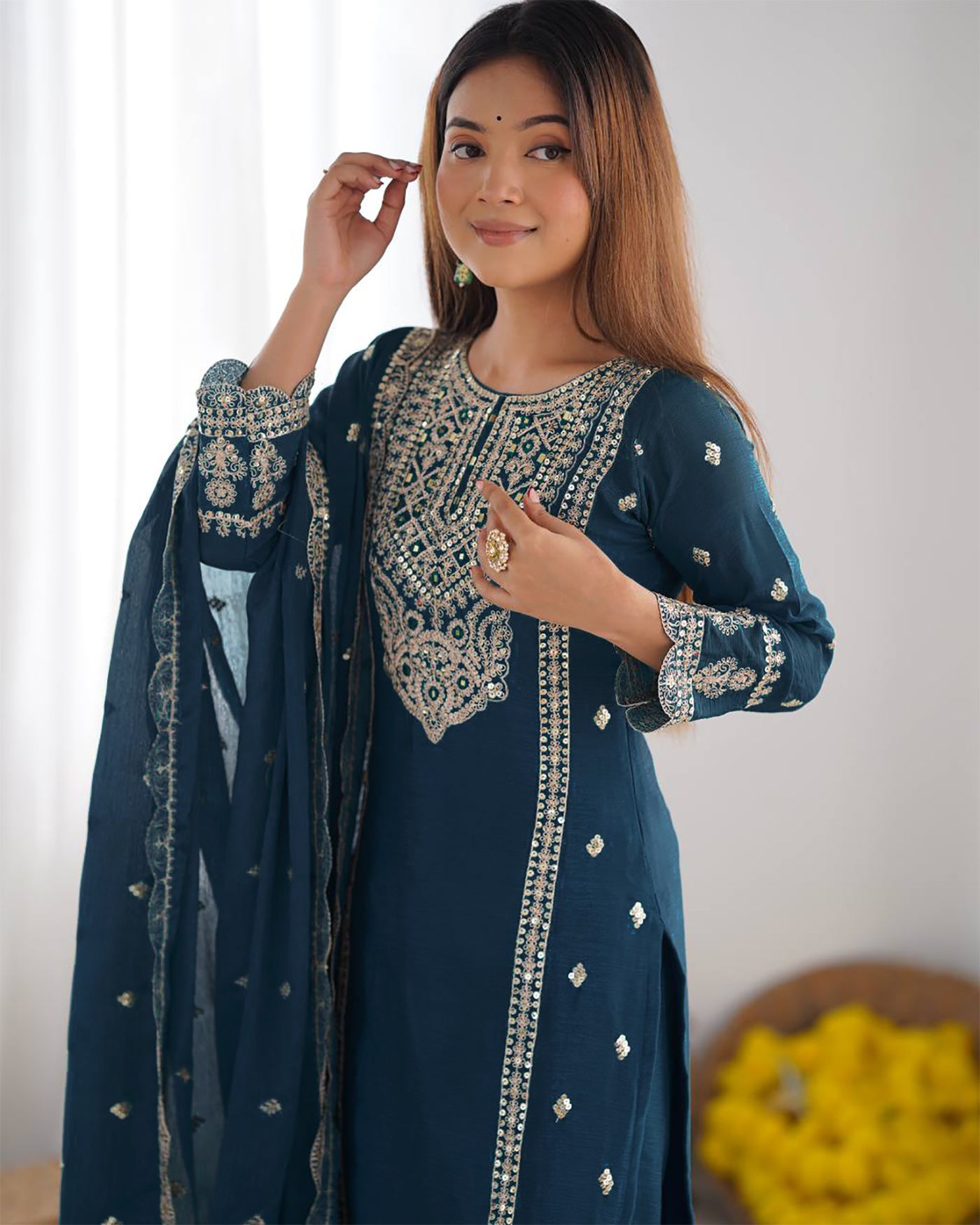 Vintage White Premium Thread Work Embroidery Kurti Suits Set With Dupatta