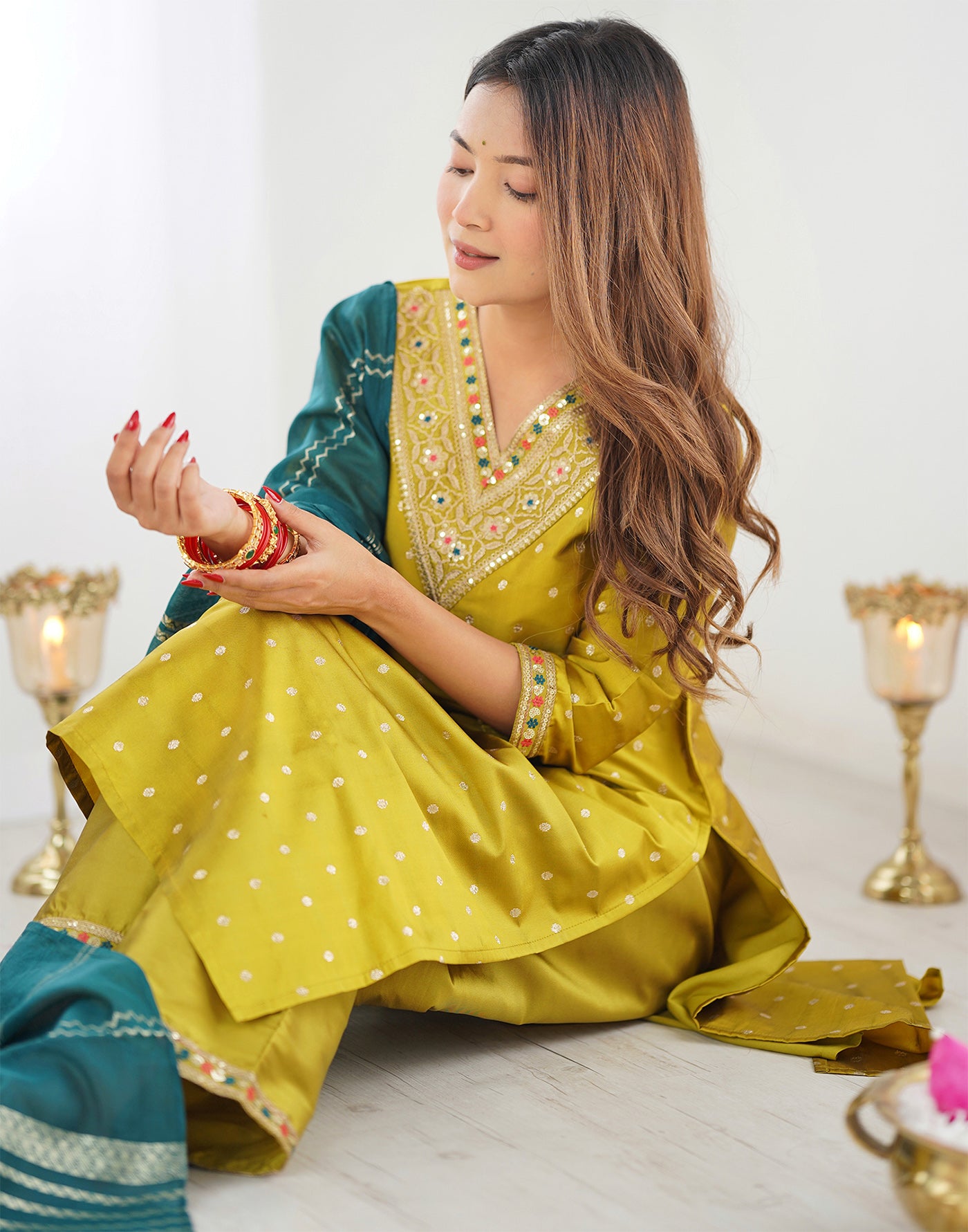 V Neck Rich Embrodery Work Kurti With Contrast Color Dupatta Suits Set