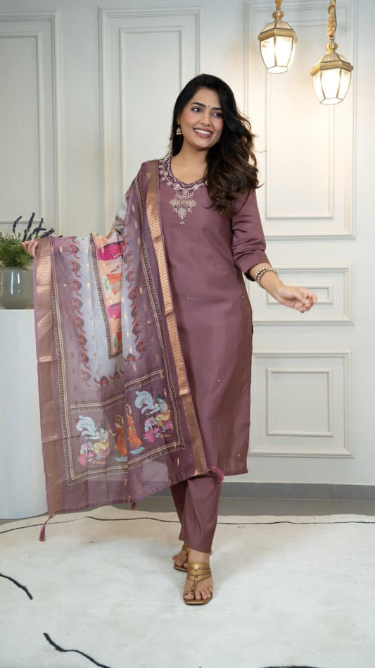 Wedding Edit 2025 – Elegant Mauve Kurta with Luxe Woven Dupatta