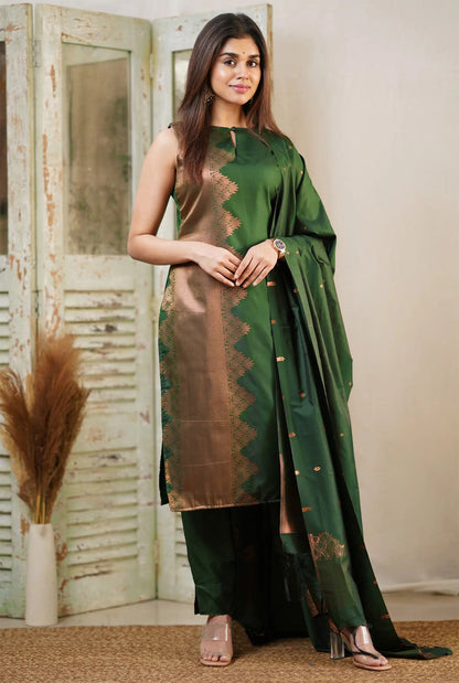Attractive Golden Thread Jacquard Work Sleeveless Kurti Suits Sets With Dupatta